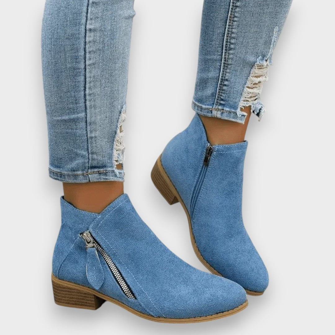 Micaela | Vintage Boots in Classic Style